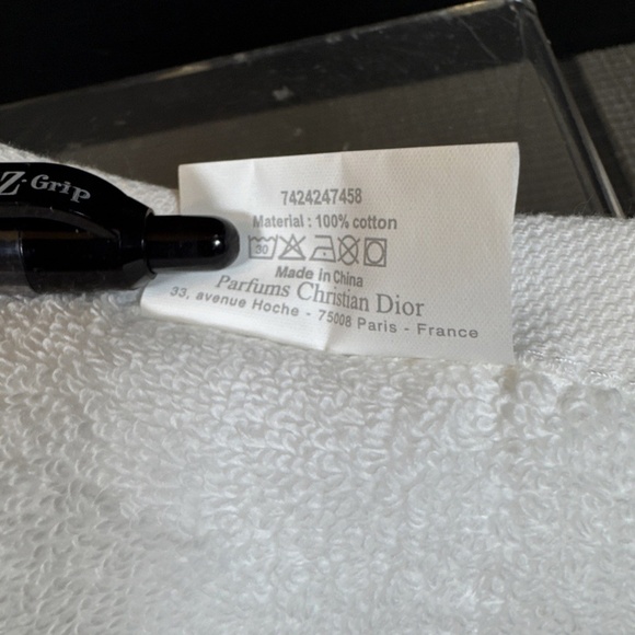 Dior Beauty Towel White Bath Hand Towel 100% Cotton 27" x 18" Authentic NEW - Picture 3 of 5